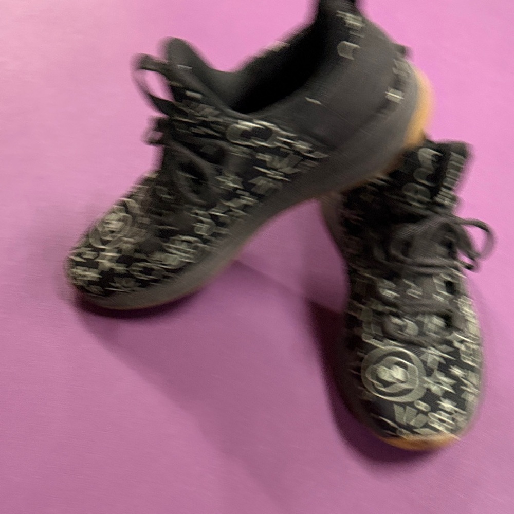 Aldo Black Sneakers with White Doodle Print - Picture 3 of 10